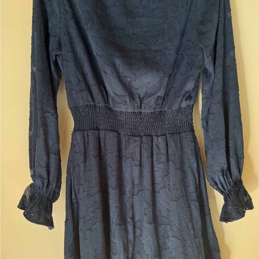 She + Sky Textured Long Sleeve Mini Dress - Picture 4 of 8